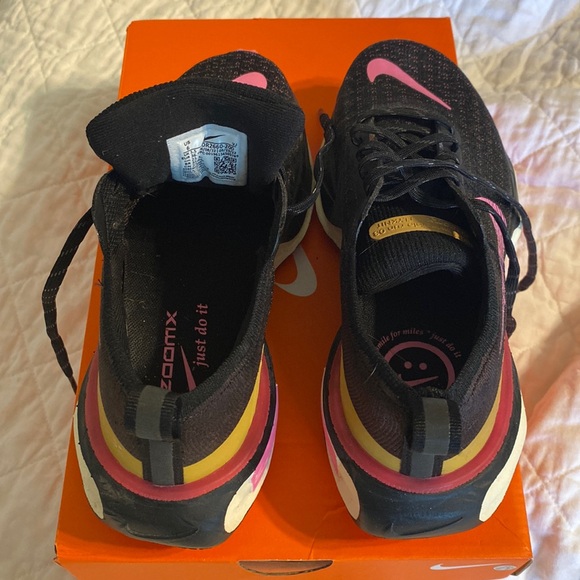 Nike women’s zoomx invincible run 03, size 6 worn once - Picture 3 of 6